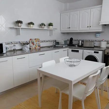 Casa Branca Pinhal * Nazaré