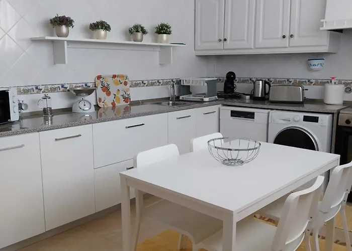 Casa Branca Pinhal * Nazare