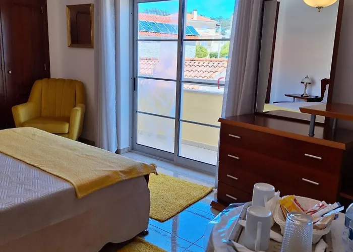 Casa Branca Pinhal Homestay *