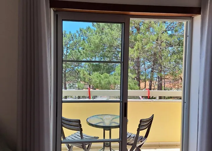 Casa Branca Pinhal Homestay *